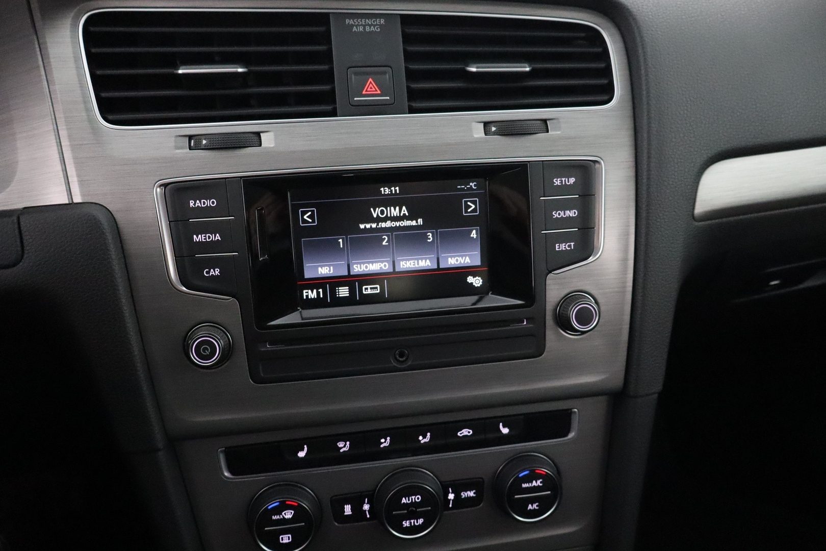 VOLKSWAGEN Golf 2014