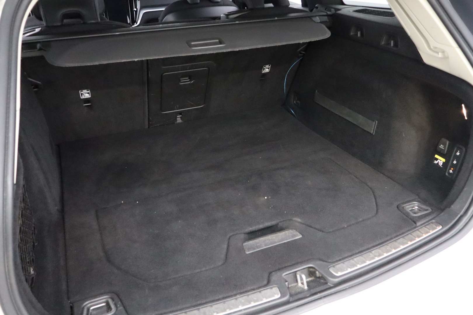 VOLVO V60 2019