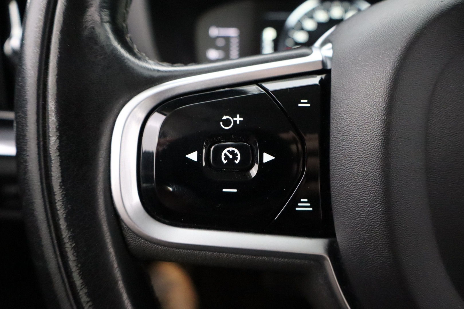 VOLVO V60 2019
