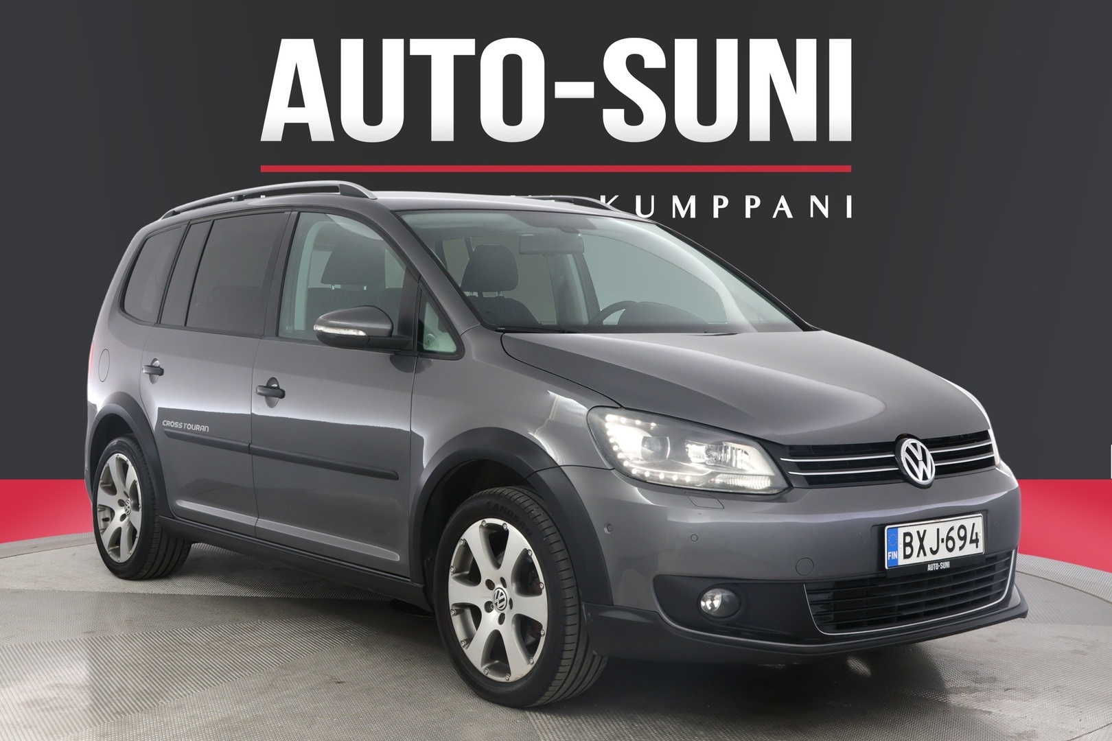 VOLKSWAGEN Touran 2011