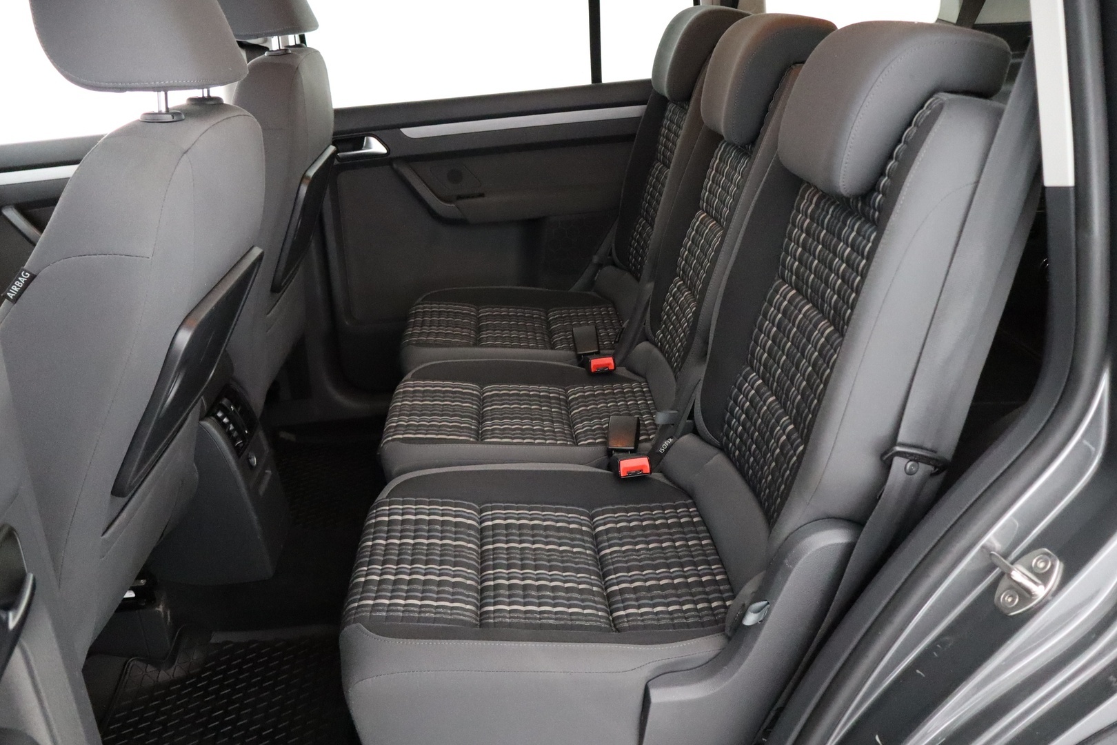 VOLKSWAGEN Touran 2011