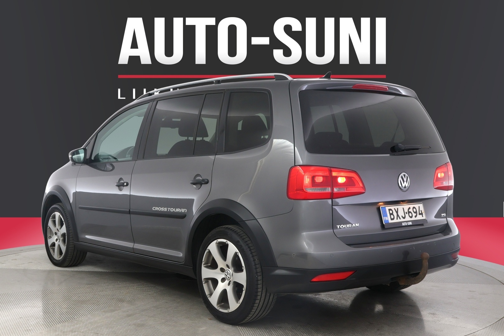 VOLKSWAGEN Touran 2011