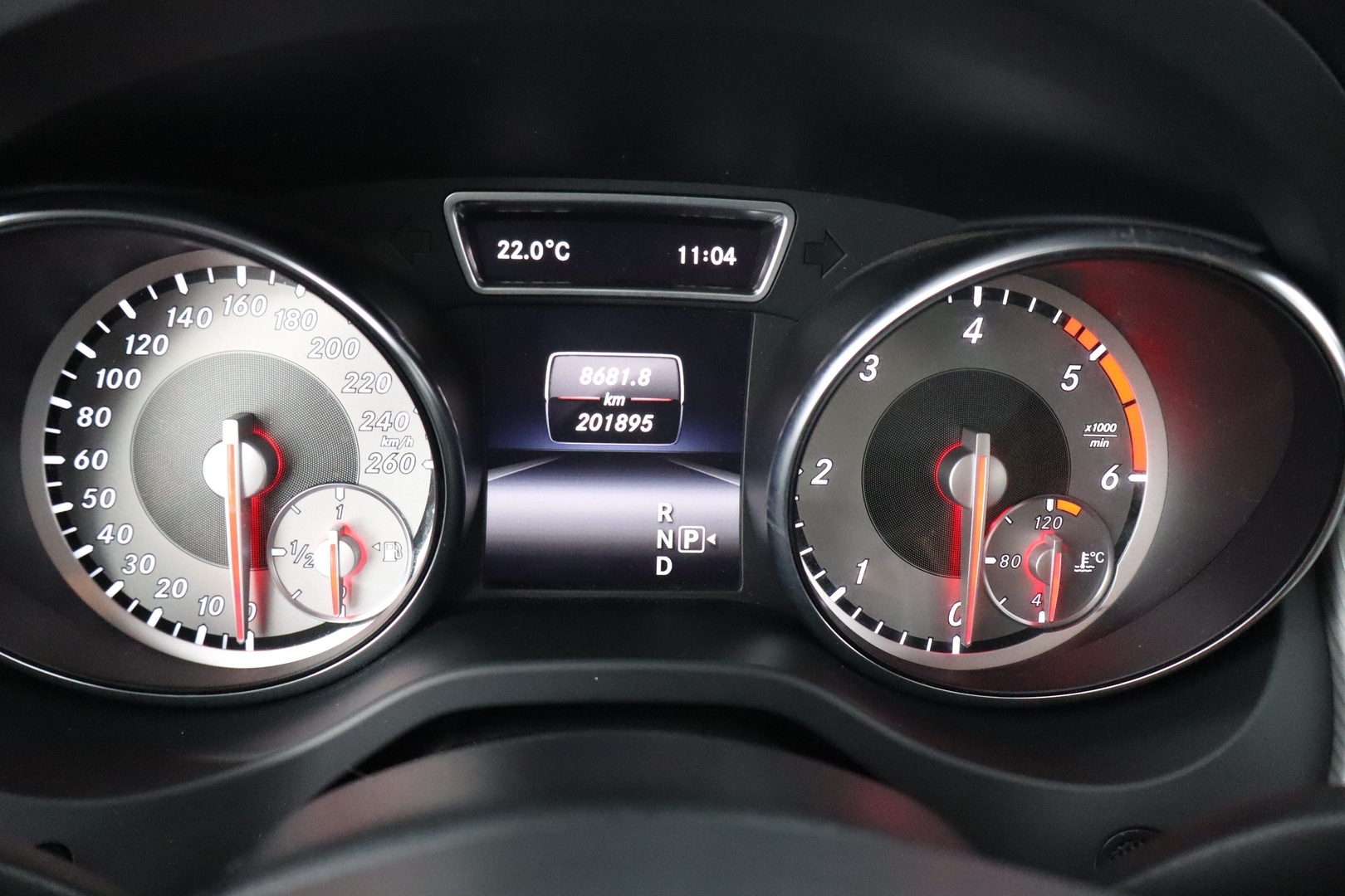 MERCEDES-BENZ GLA 2015