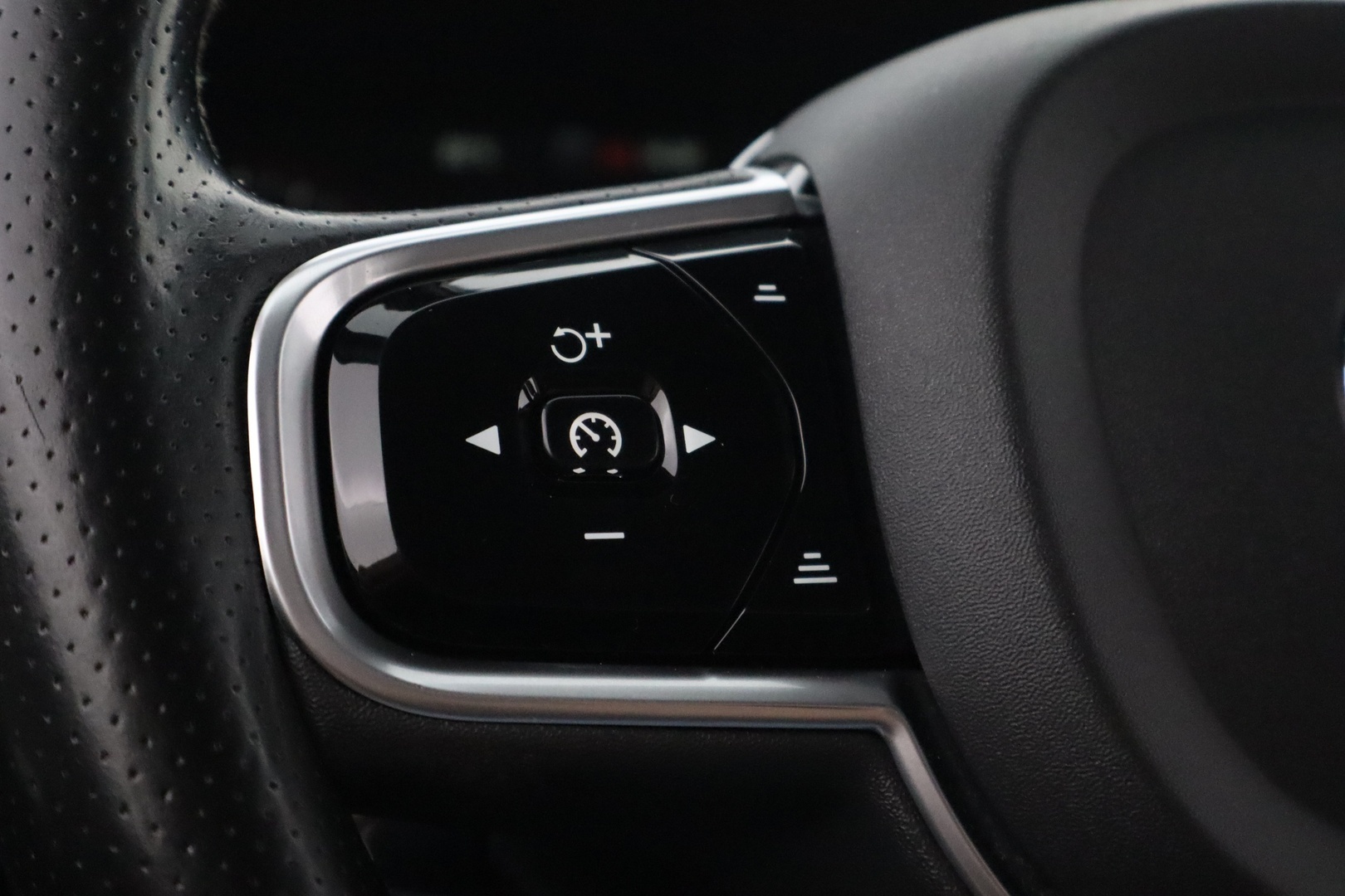 VOLVO XC90 2017