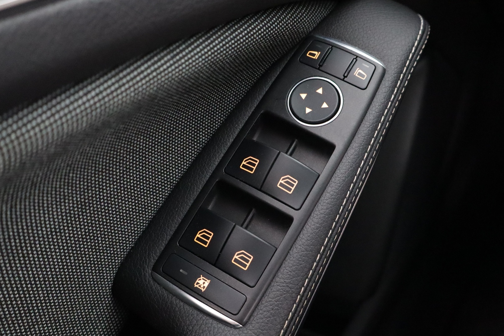 MERCEDES-BENZ A 2013