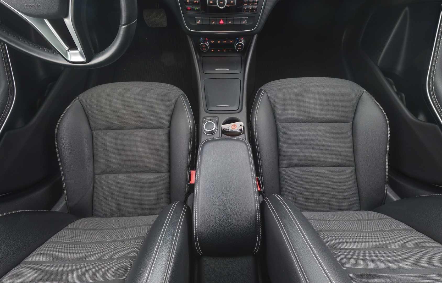 MERCEDES-BENZ A 2013