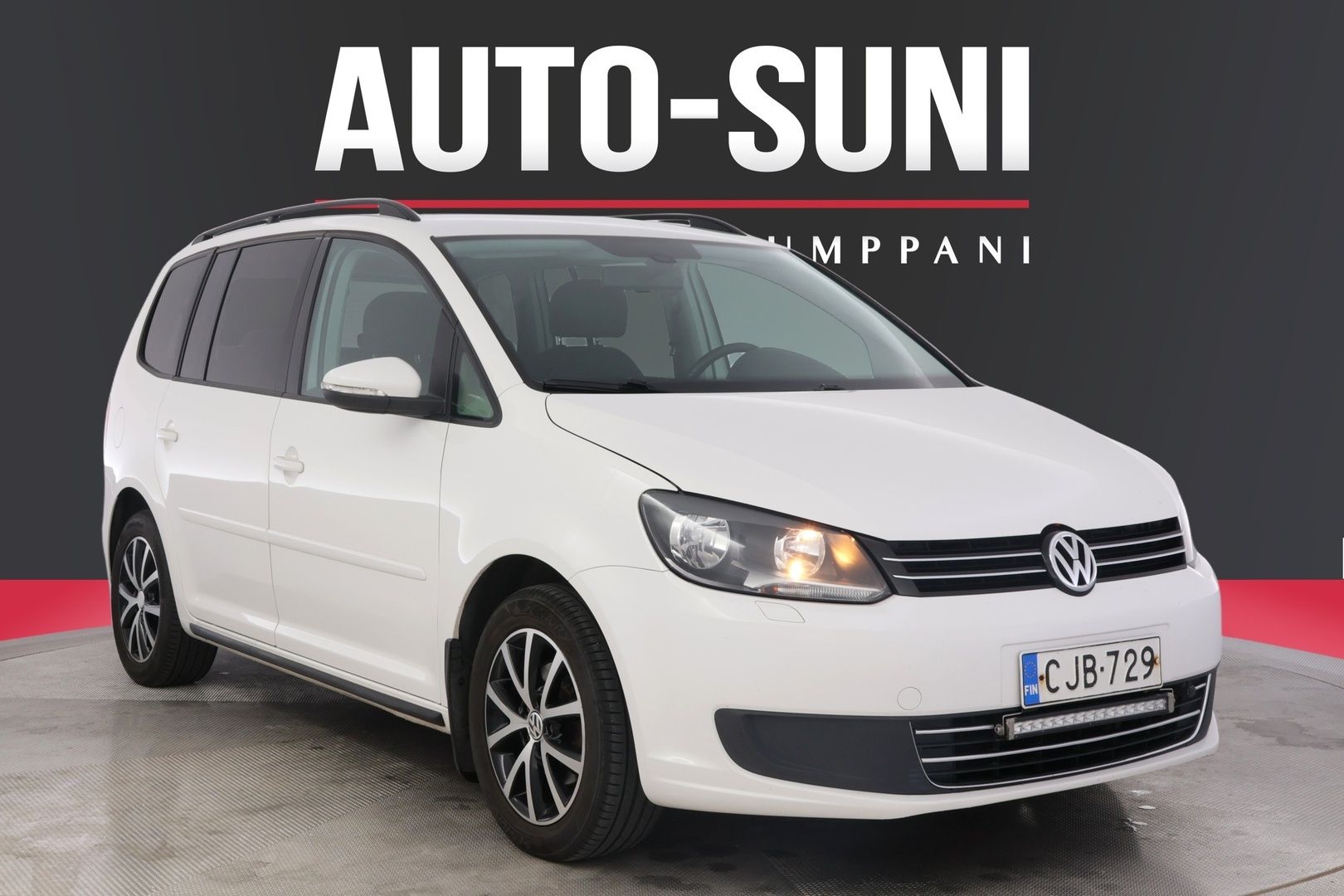 VOLKSWAGEN Touran 2013