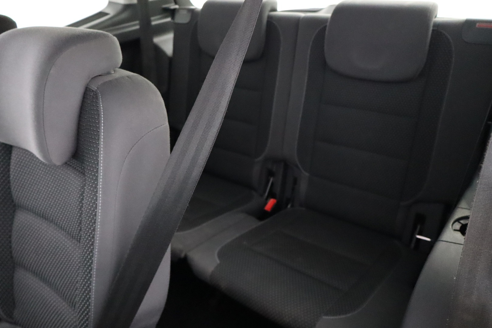 VOLKSWAGEN Touran 2013