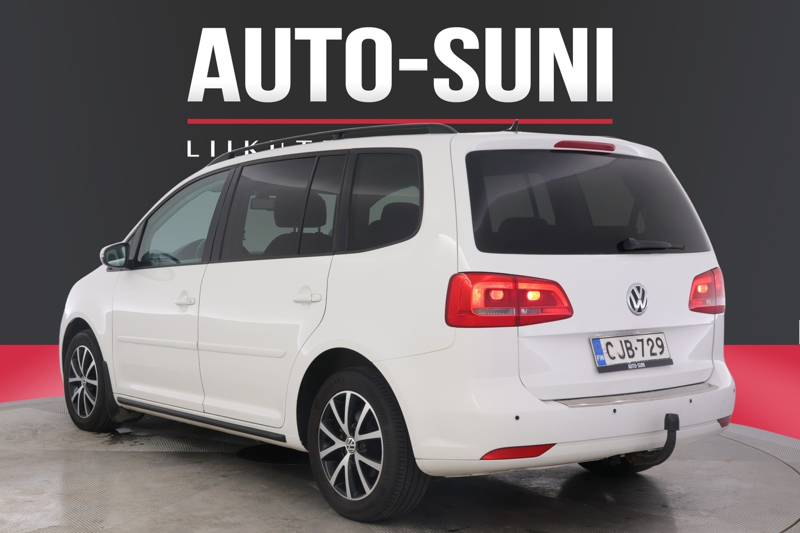 VOLKSWAGEN Touran 2013