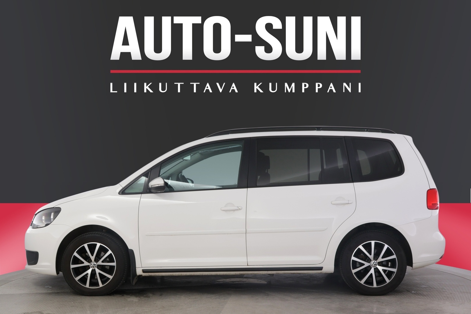VOLKSWAGEN Touran 2013