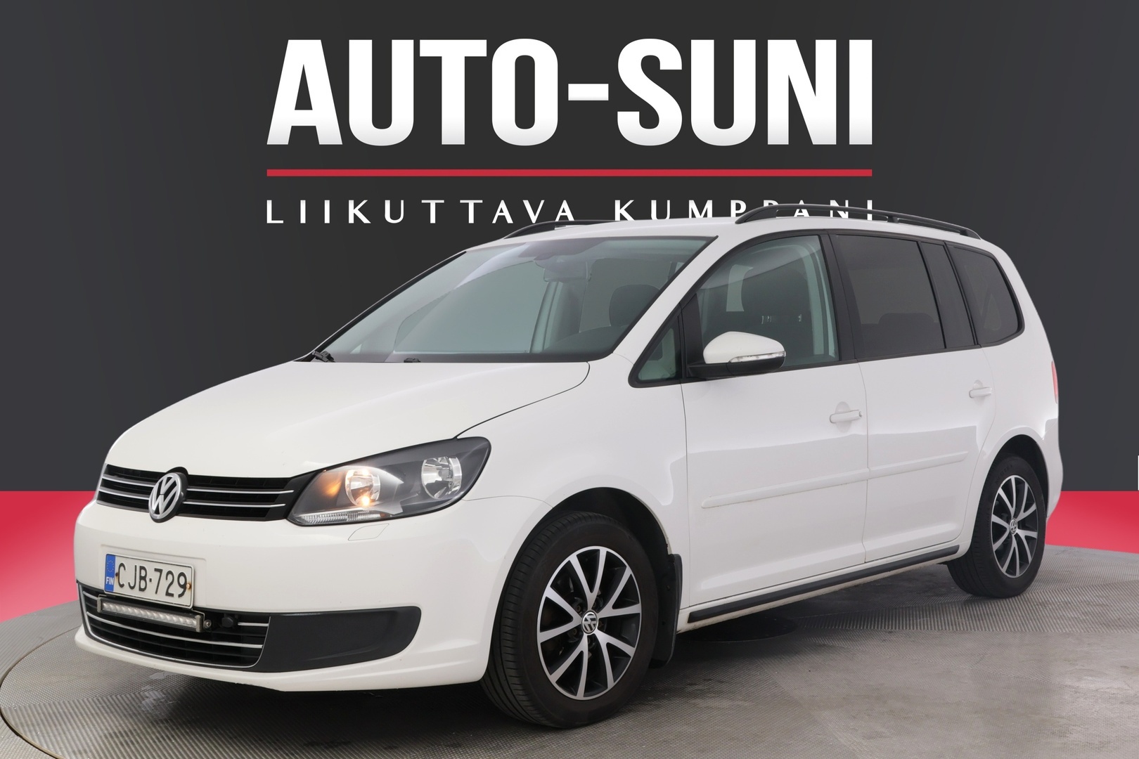 VOLKSWAGEN Touran 2013