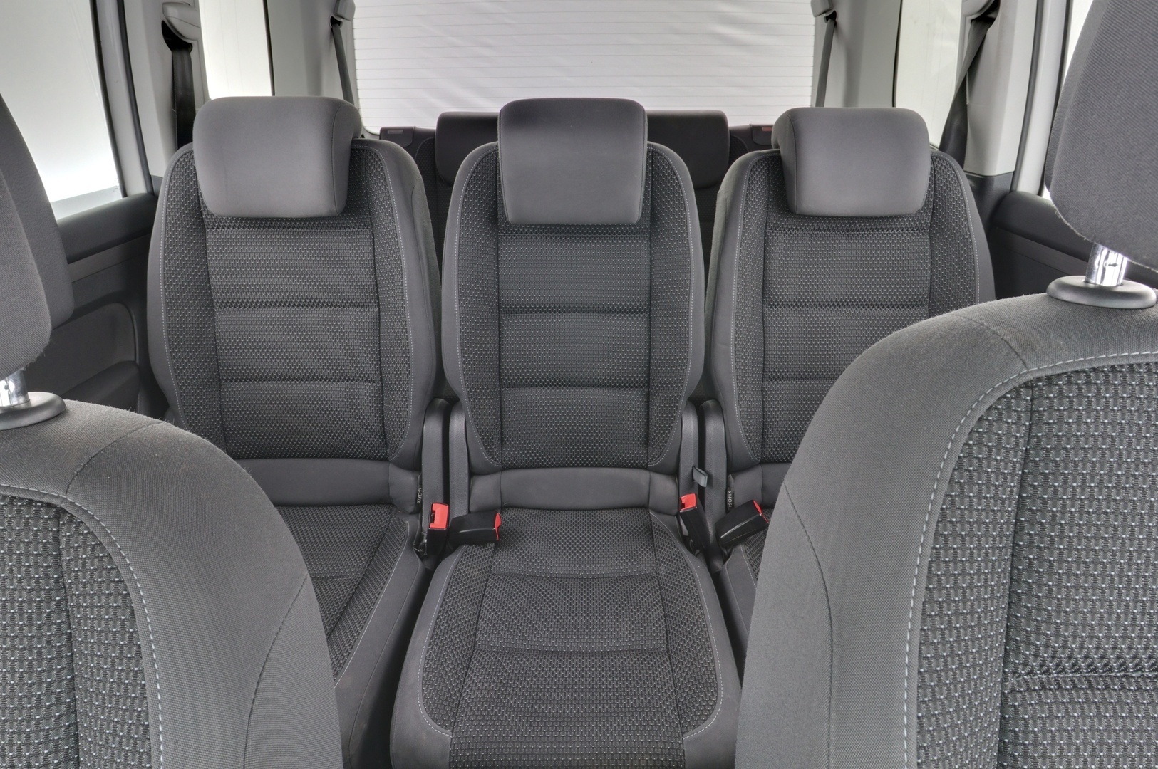 VOLKSWAGEN Touran 2013