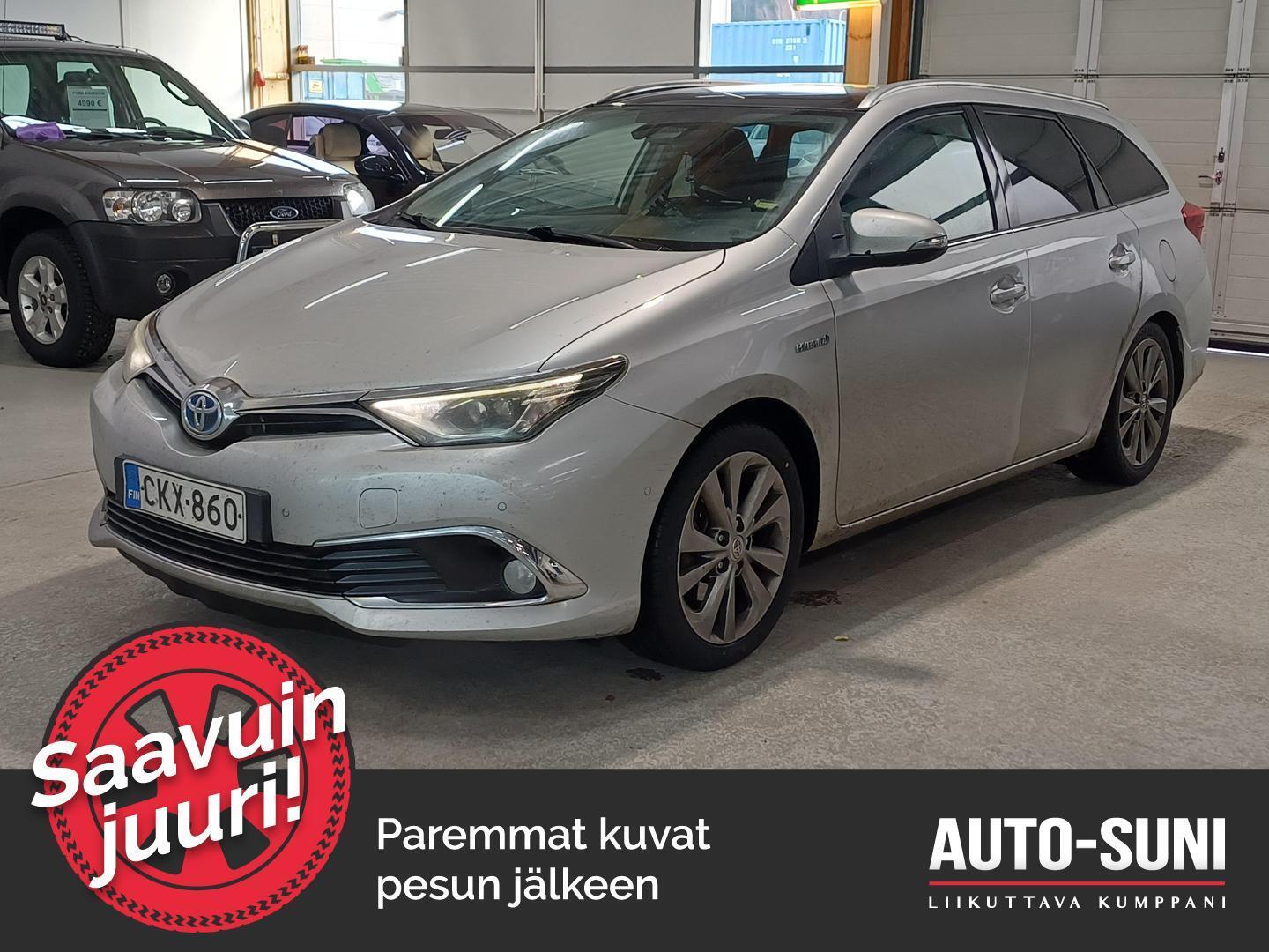 TOYOTA Auris 2015