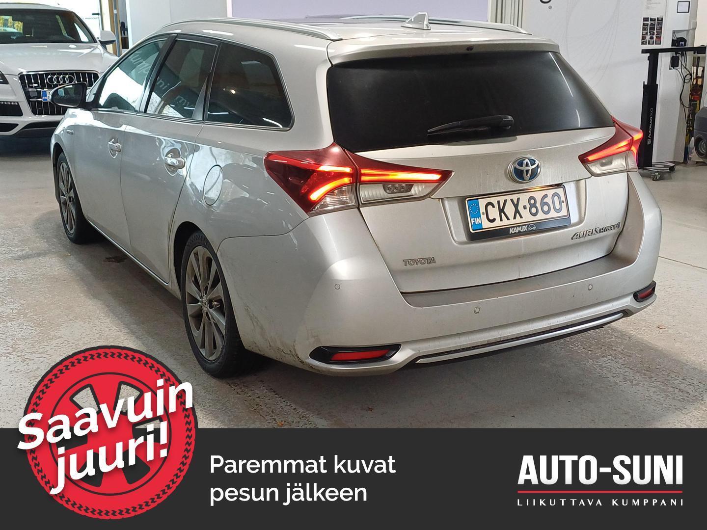 TOYOTA Auris 2015