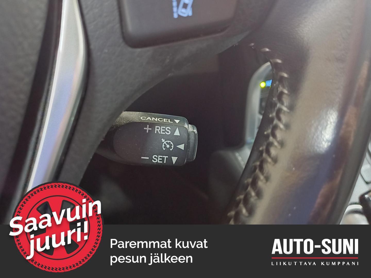TOYOTA Auris 2015