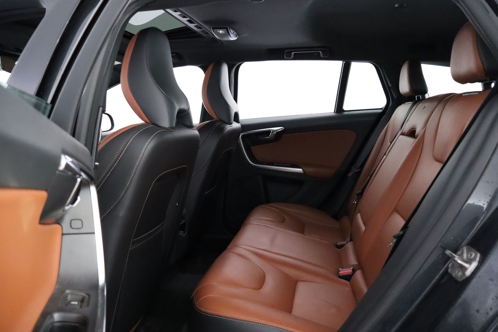 VOLVO V60 2017