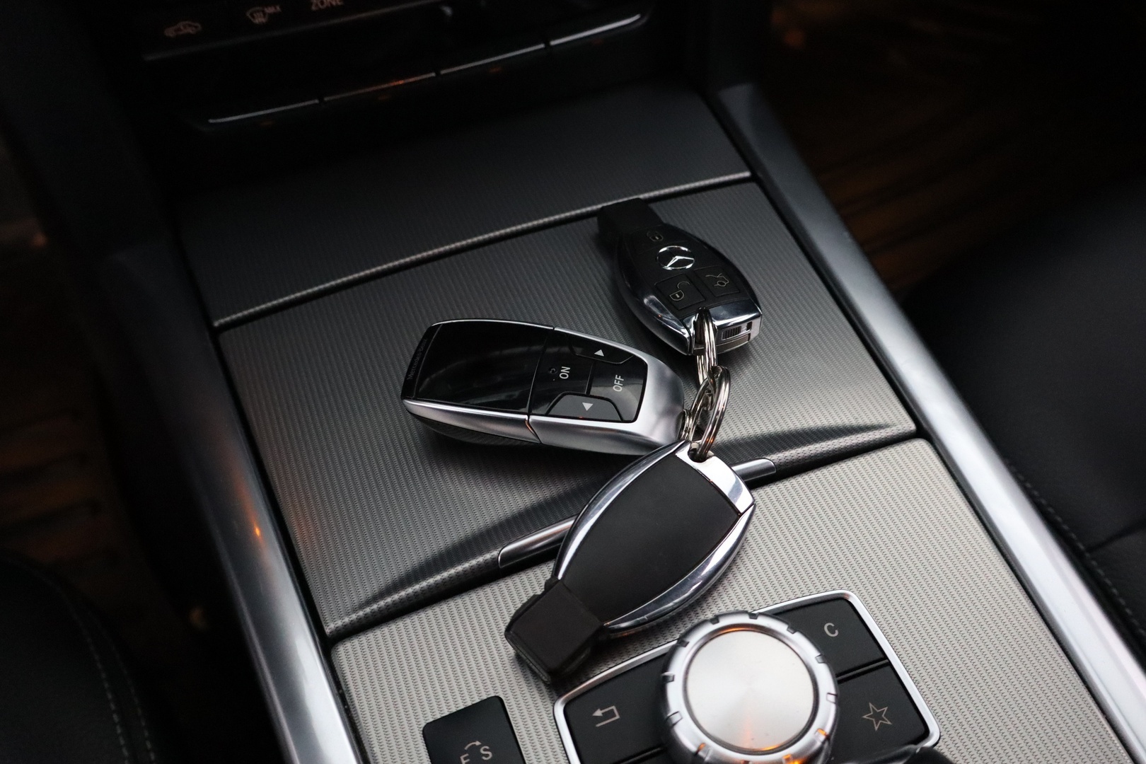 MERCEDES-BENZ E 2015