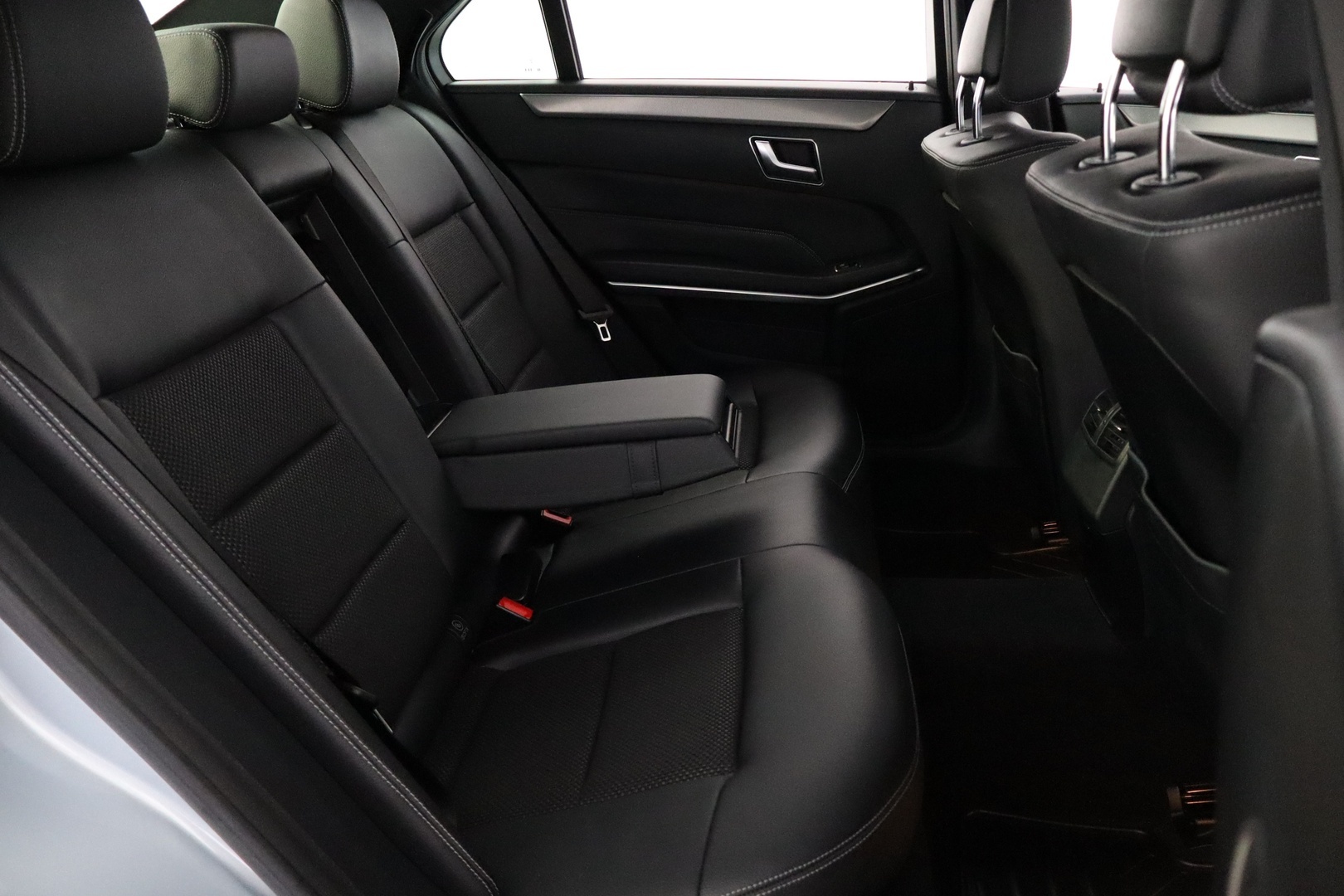 MERCEDES-BENZ E 2015