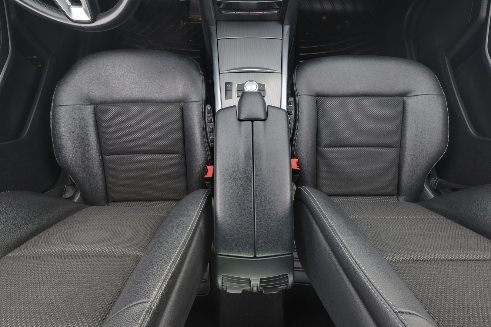 MERCEDES-BENZ E 2015