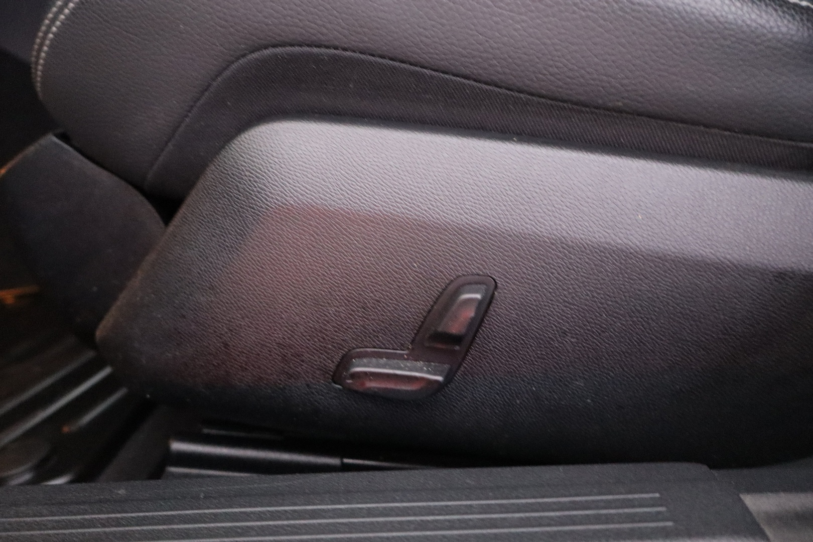 MERCEDES-BENZ E 2015