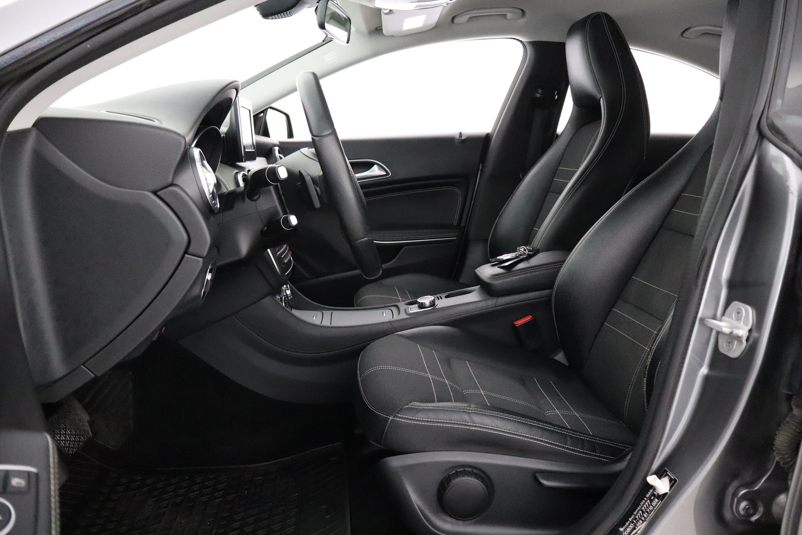 MERCEDES-BENZ CLA 2015