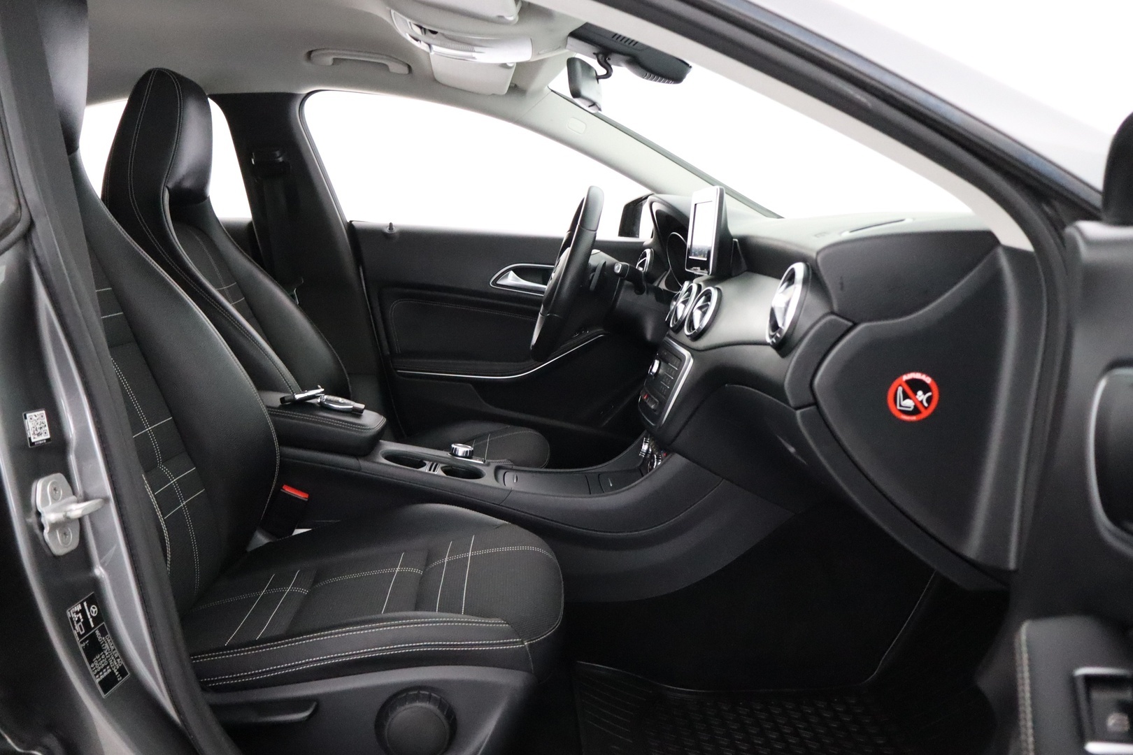 MERCEDES-BENZ CLA 2015