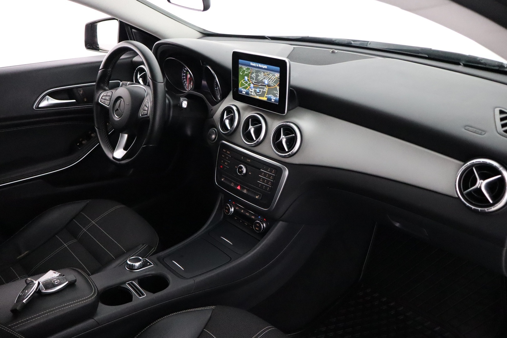 MERCEDES-BENZ CLA 2015