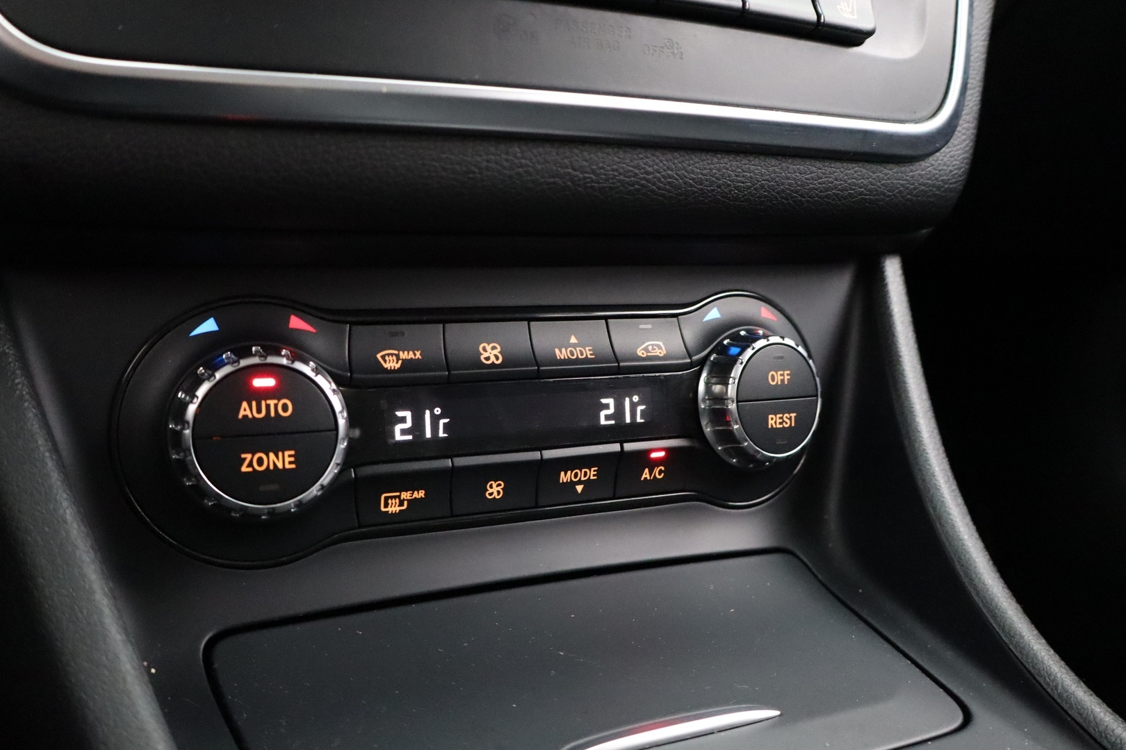 MERCEDES-BENZ CLA 2015