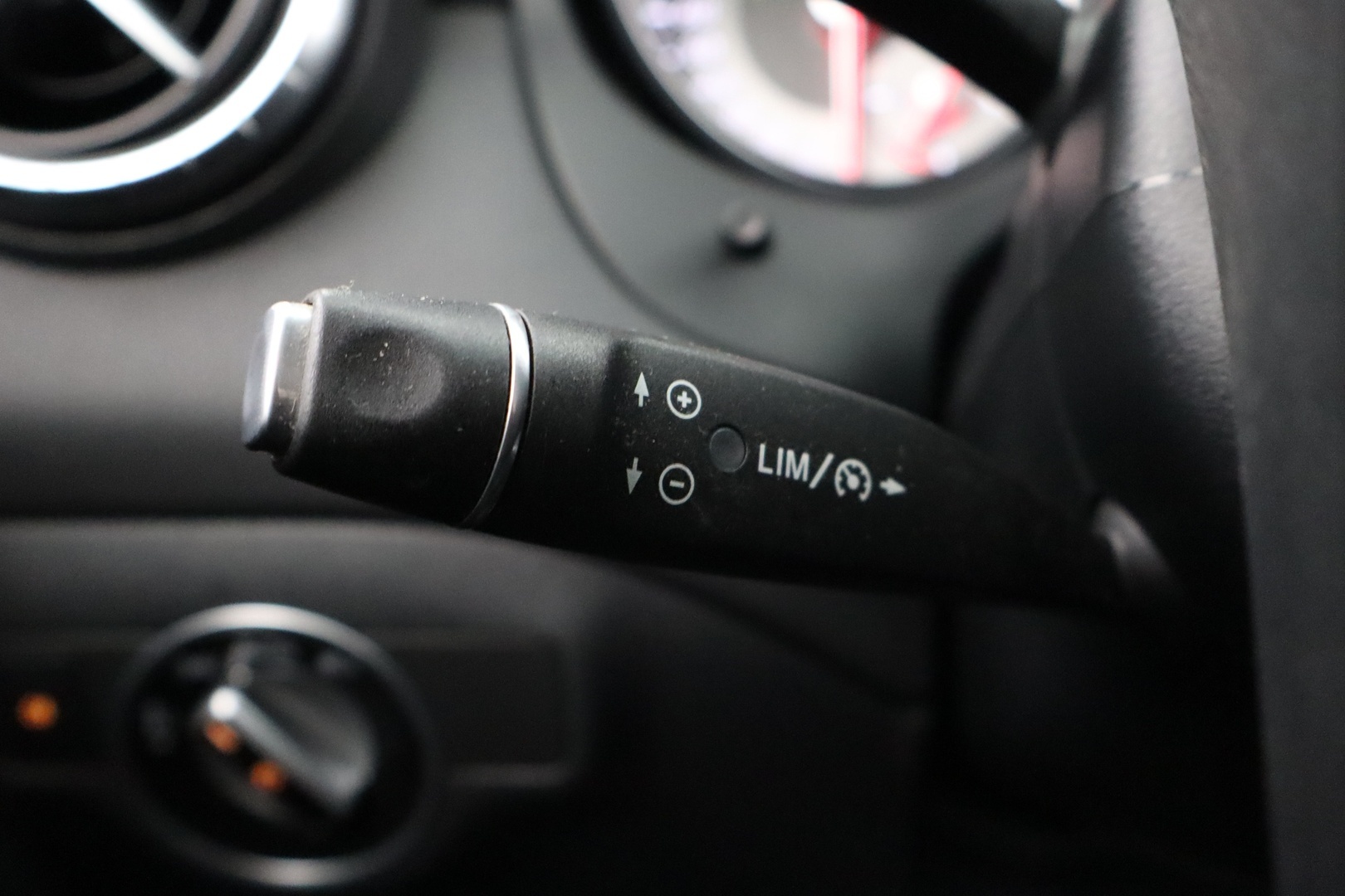 MERCEDES-BENZ CLA 2015