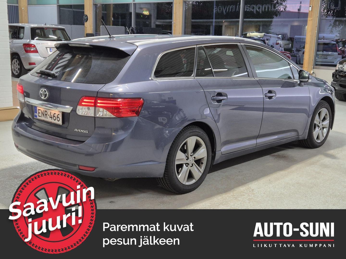 TOYOTA Avensis 2015