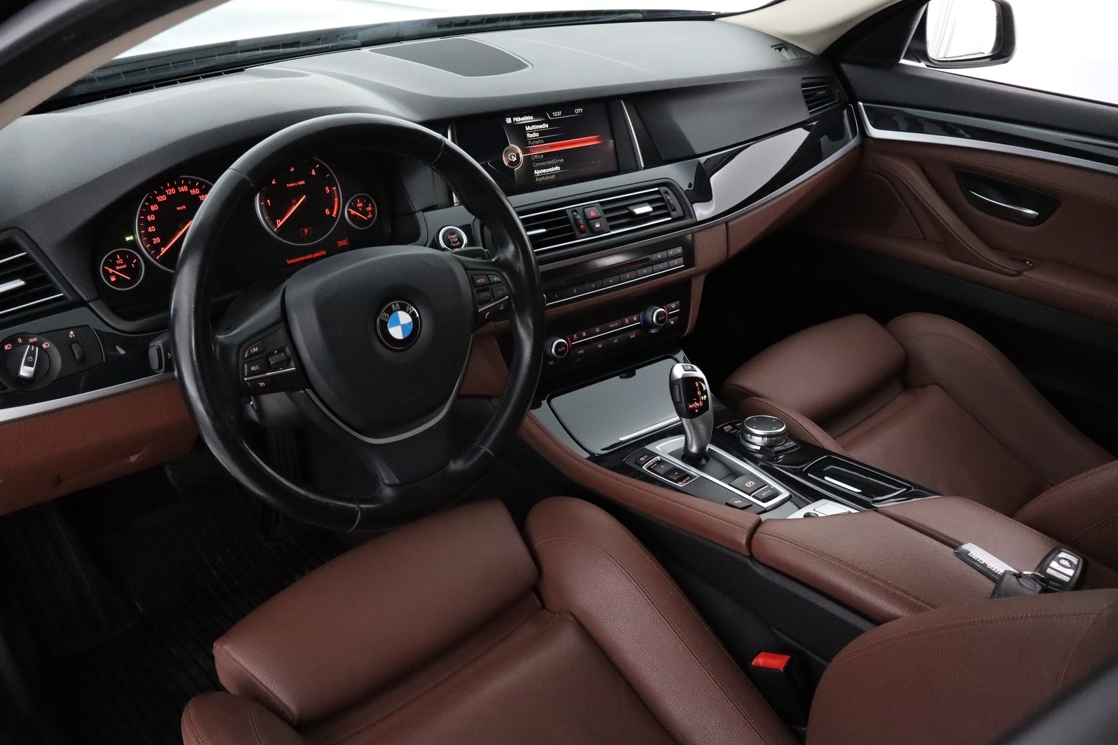 BMW 518 2016