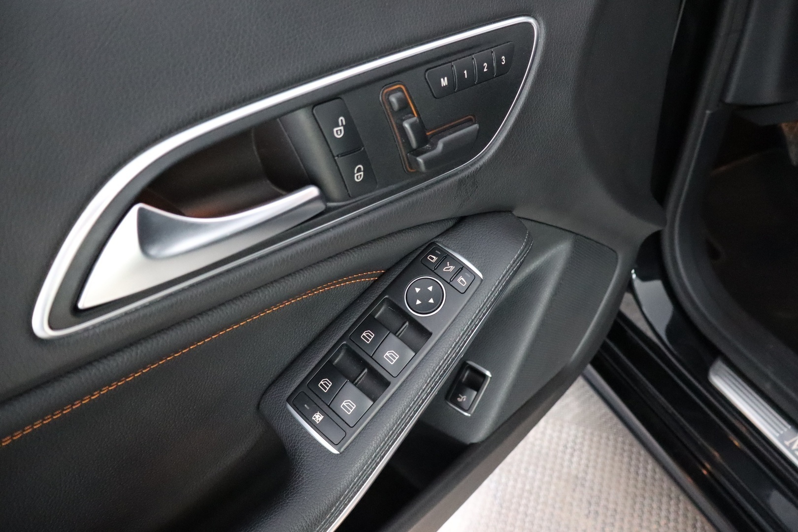 MERCEDES-BENZ CLA 2016