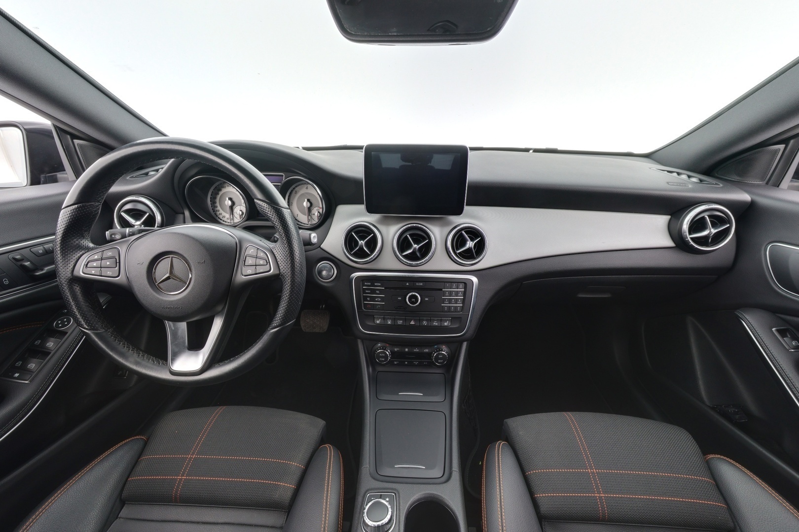 MERCEDES-BENZ CLA 2016