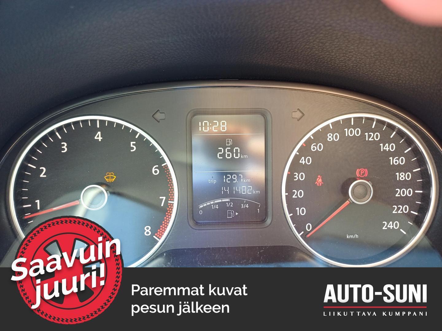 VOLKSWAGEN Polo 2013