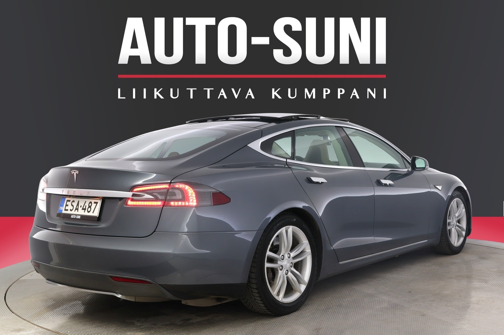 TESLA Model S 2014