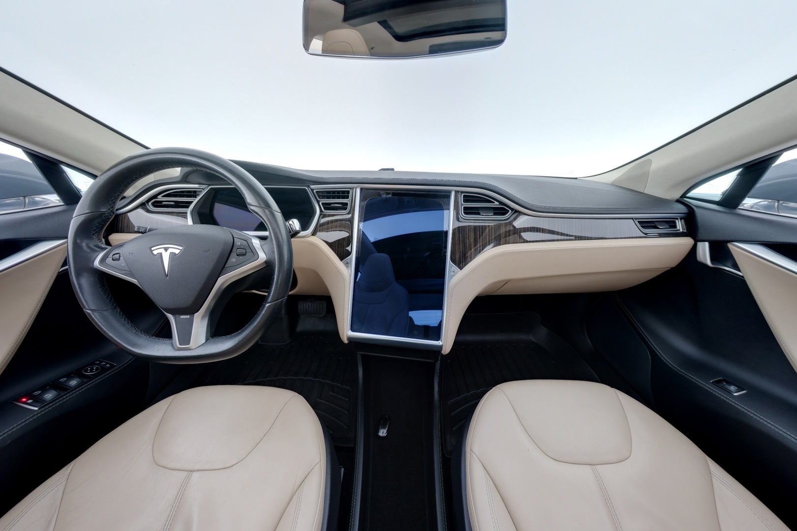 TESLA Model S 2014