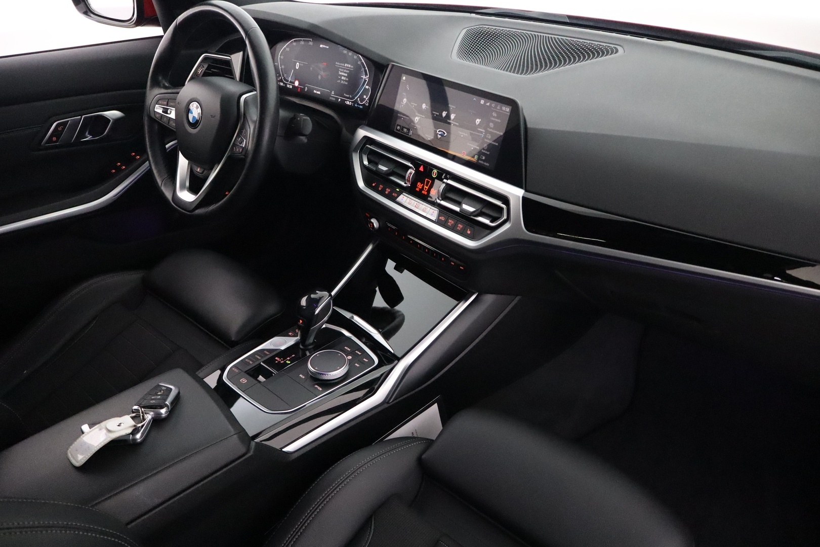 BMW 330 2020