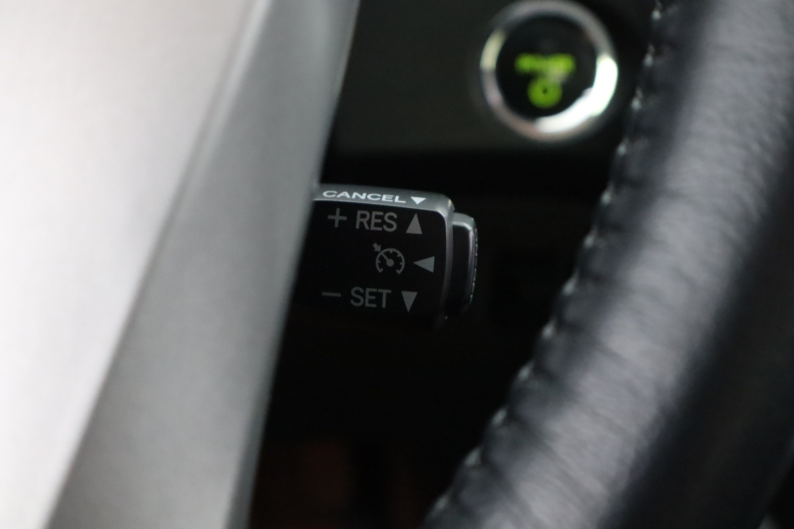 TOYOTA Prius 2012