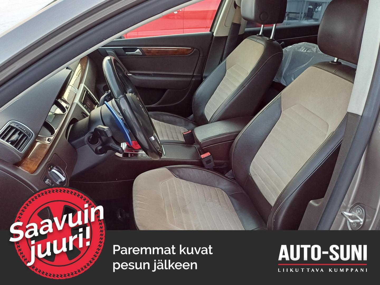 VOLKSWAGEN Passat 2011