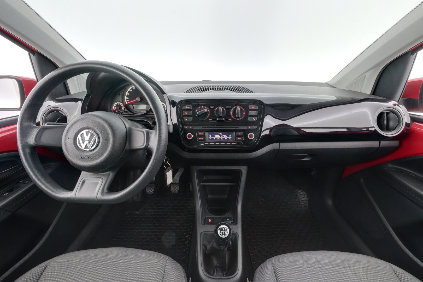 VOLKSWAGEN up! 2014