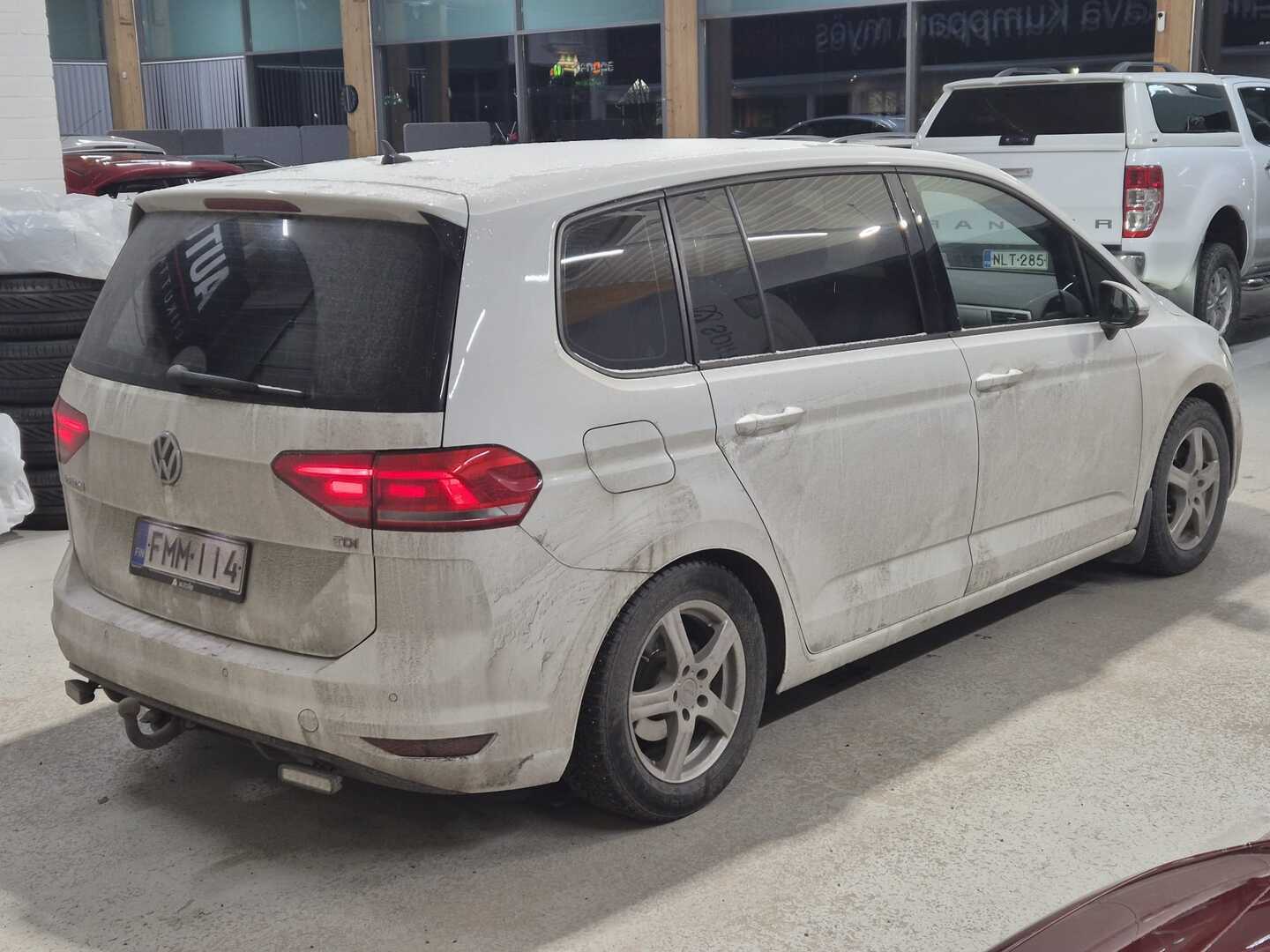 VOLKSWAGEN Touran 2017