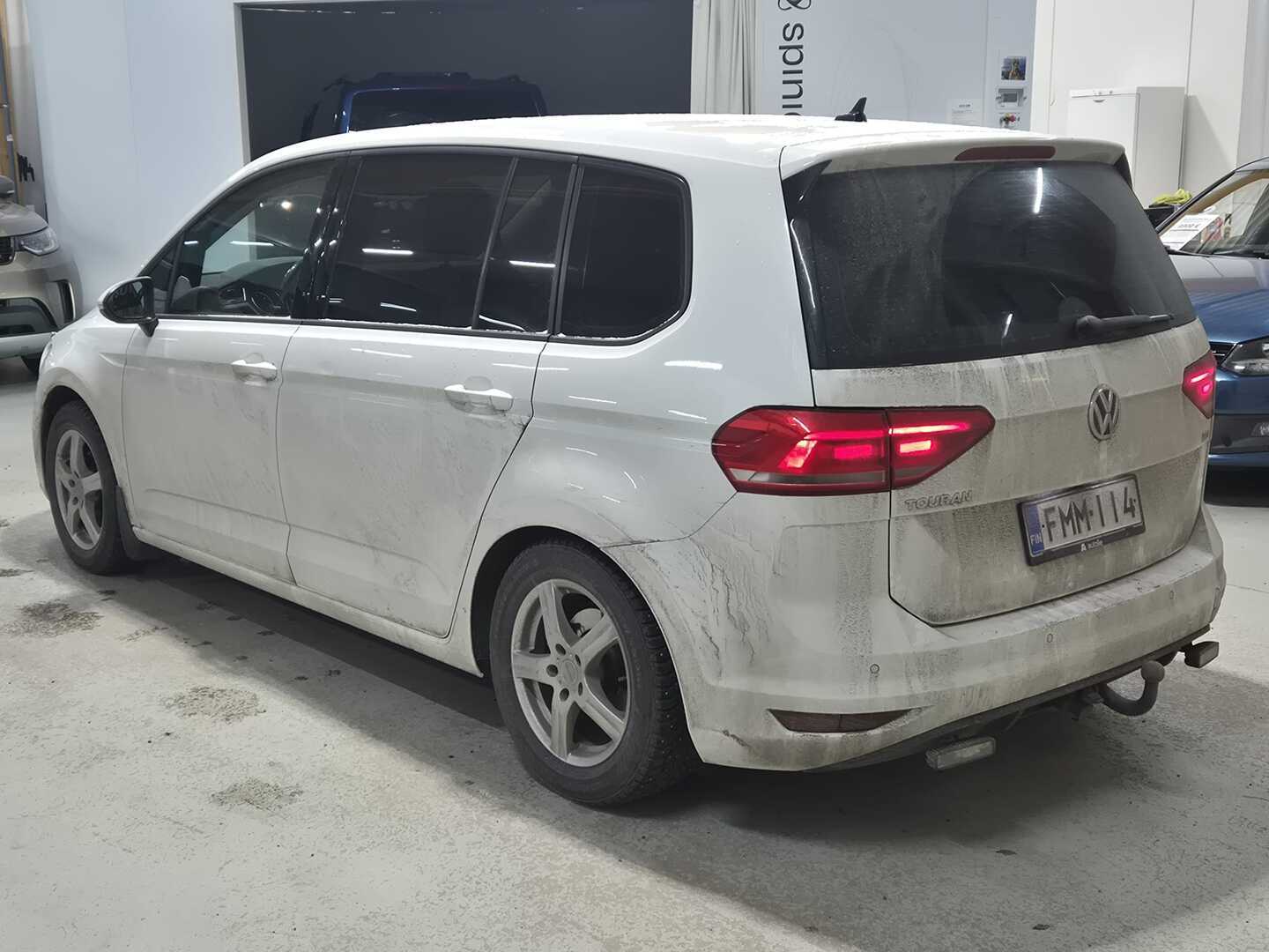 VOLKSWAGEN Touran 2017
