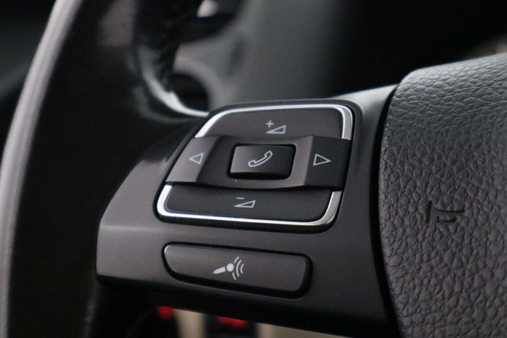 VOLKSWAGEN Tiguan 2014