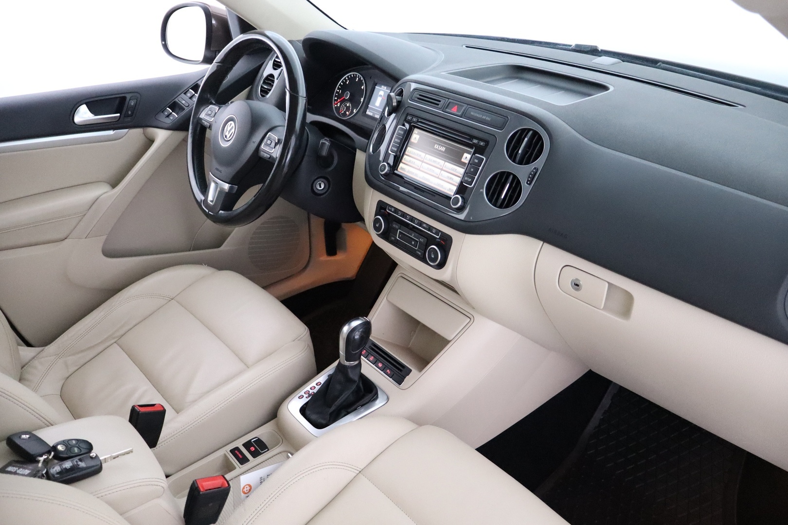 VOLKSWAGEN Tiguan 2014