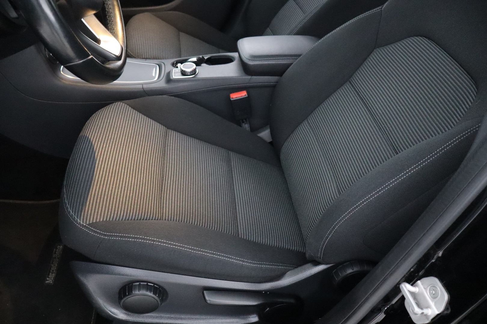 MERCEDES-BENZ B 2015