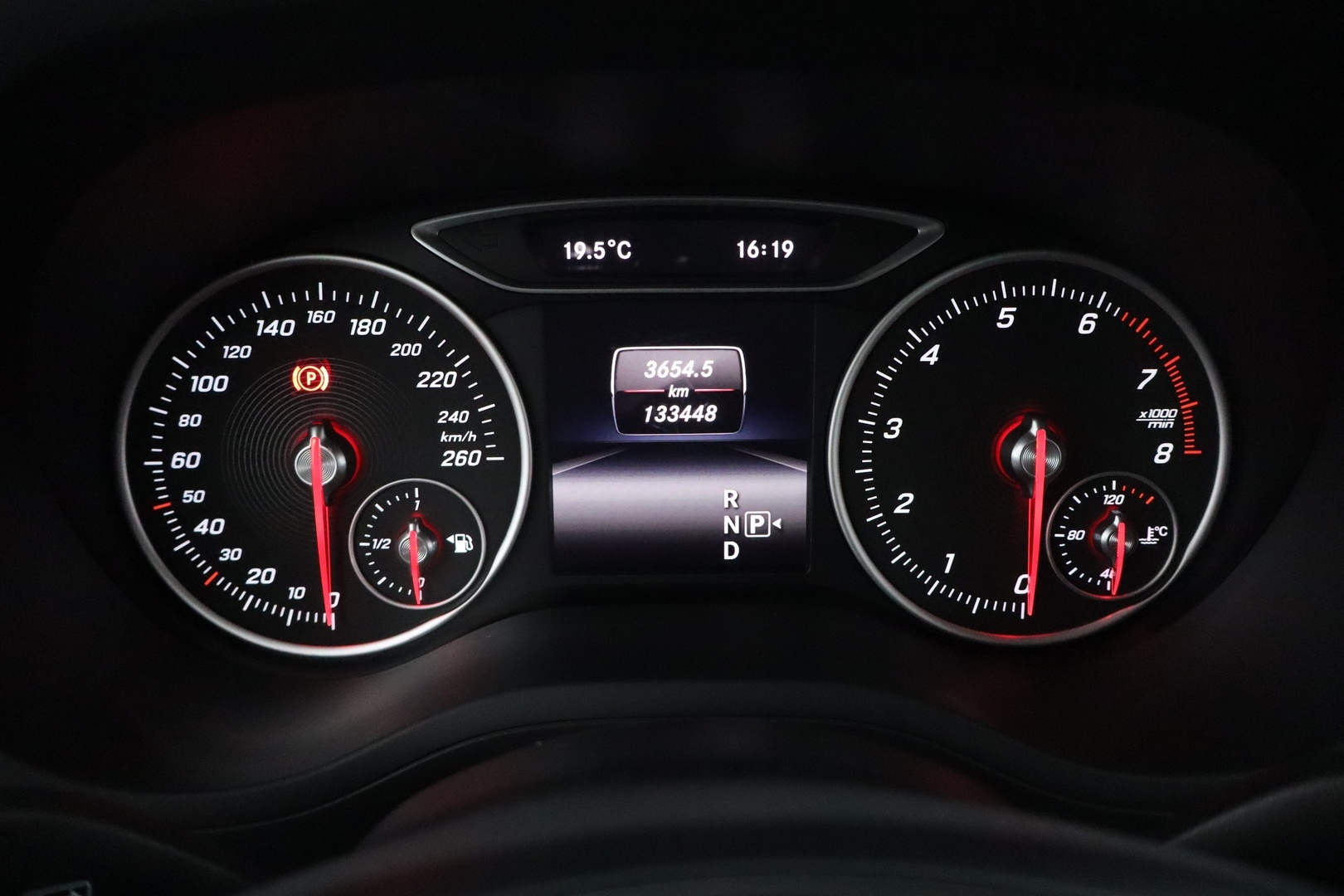 MERCEDES-BENZ B 2015