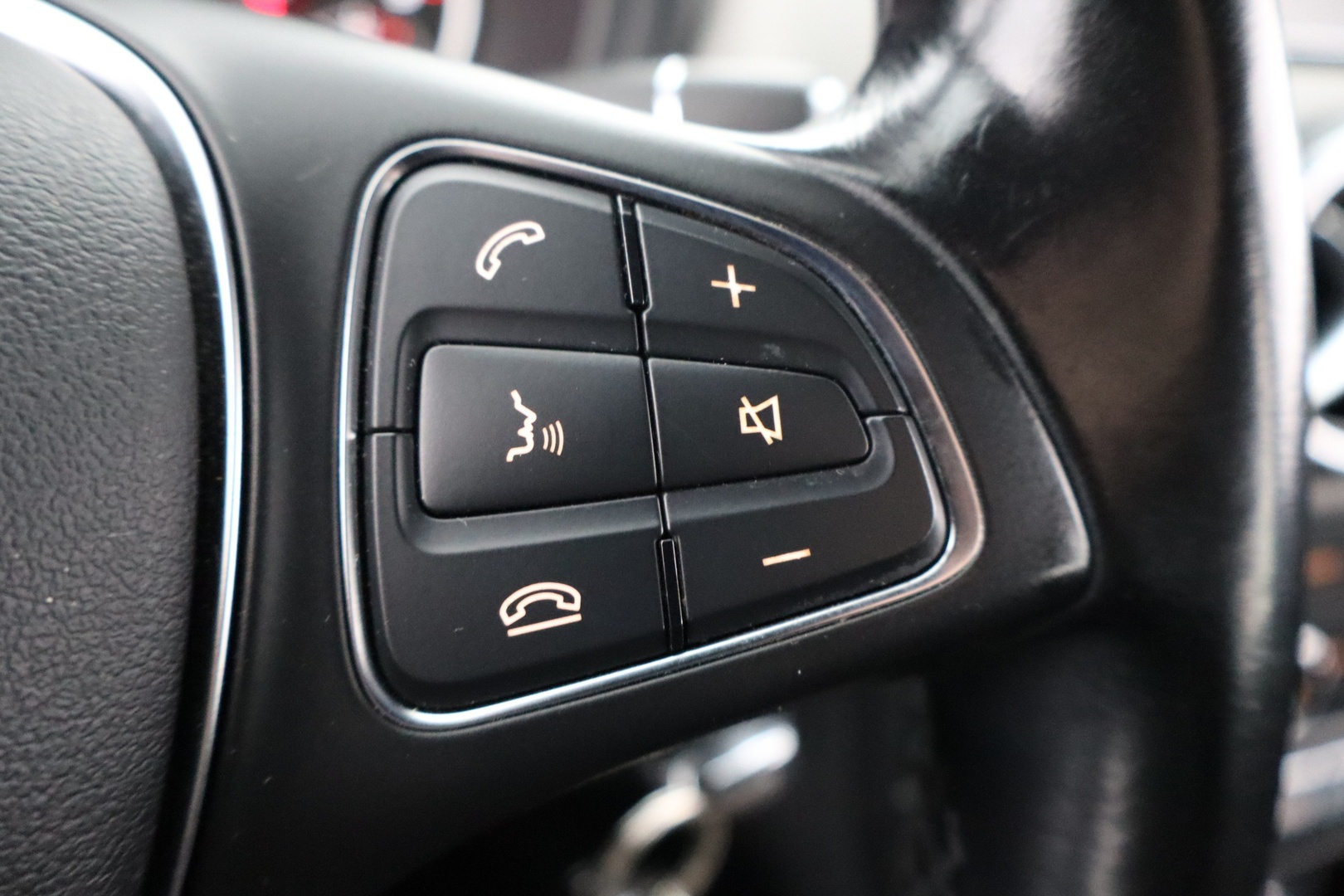 MERCEDES-BENZ B 2015