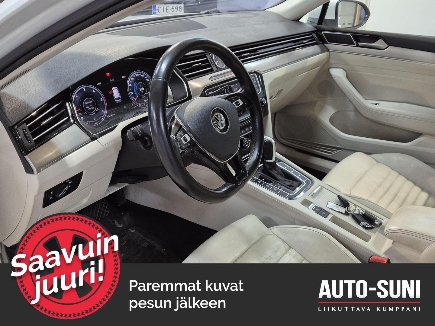 VOLKSWAGEN Passat 7