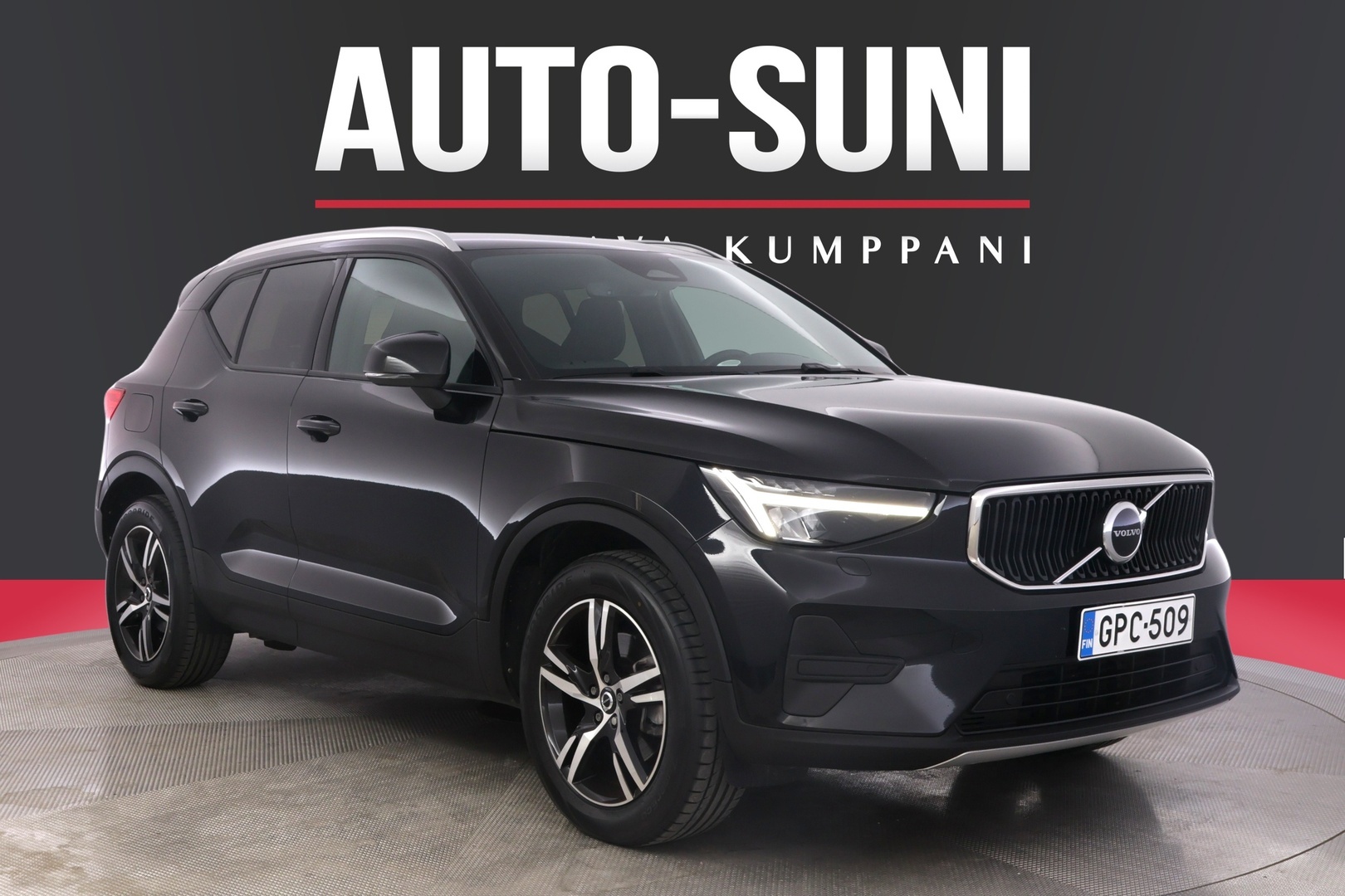 VOLVO XC40 2023