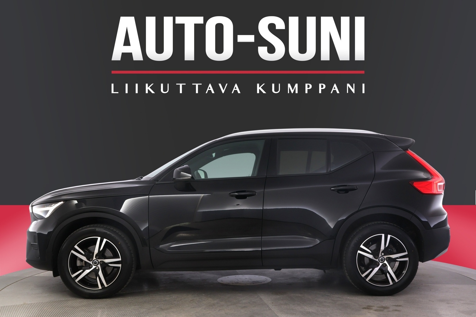 VOLVO XC40 2023